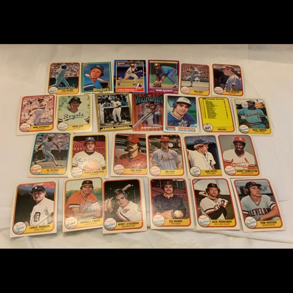 Bundle of Baseball Cards Lot 162